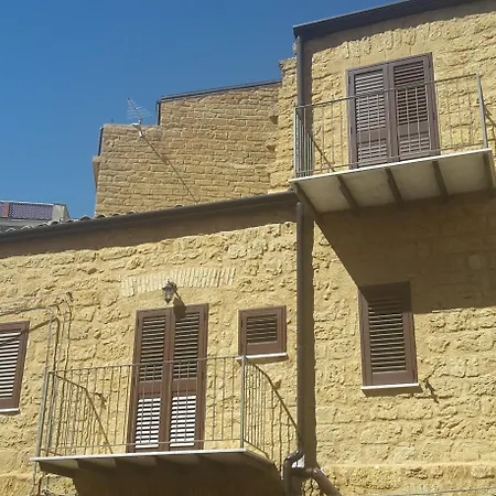 A Due Passi Dal Centro